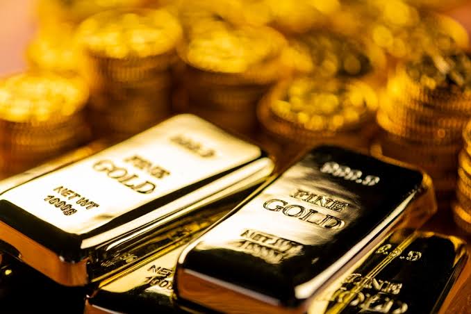 Harga Emas Cetak Rekor Tertinggi saat Trump Ancam Independensi The Fed